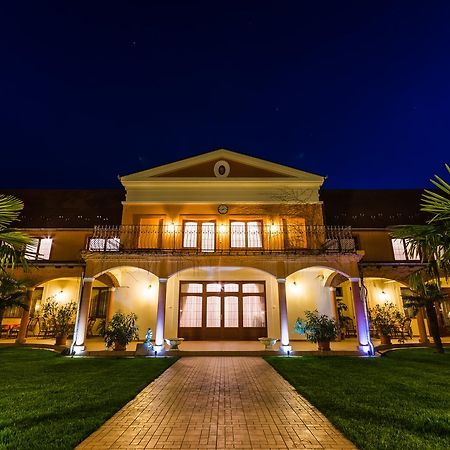 Vinum Hotel Kiskoros Dış mekan fotoğraf